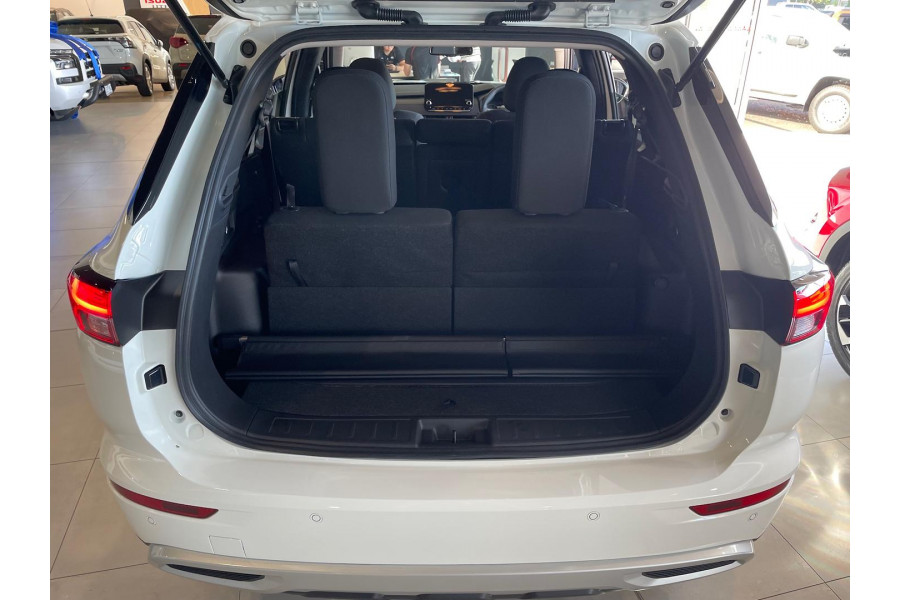 2024 Mitsubishi Outlander ZM LS SUV Image 19