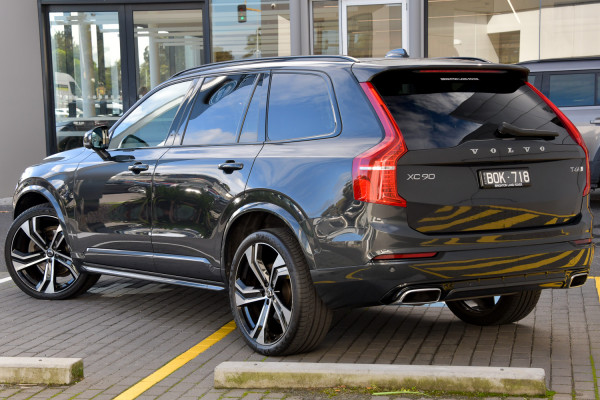 2021 Volvo XC90 L Series T6 R-Design SUV image 2