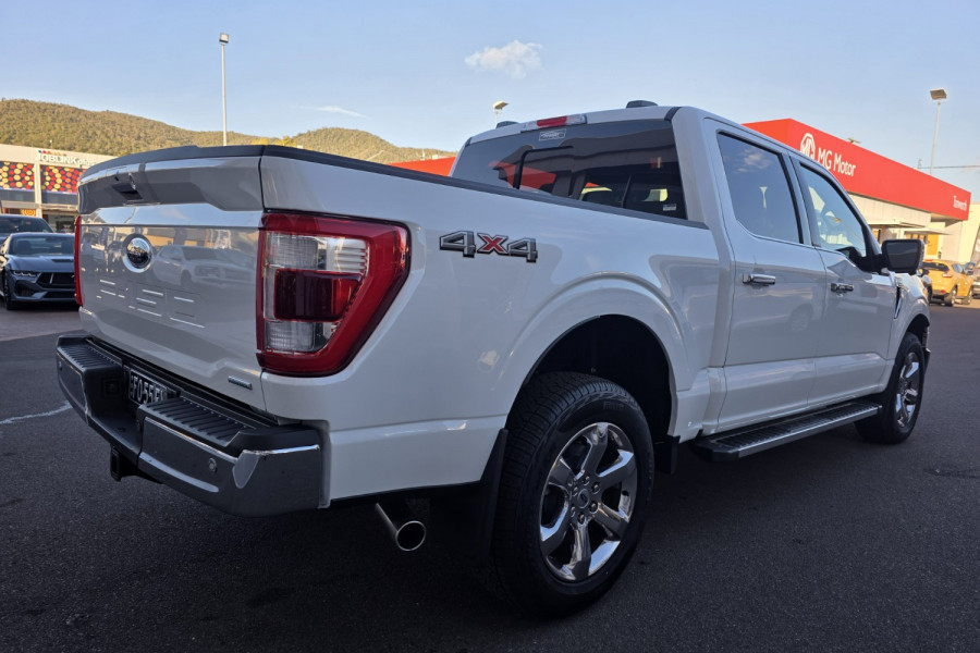 2023 Ford F-150 No Series Lariat Dual Cab Image 6