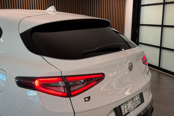 2023 Alfa Romeo Stelvio Series 5 Veloce SUV Image 7