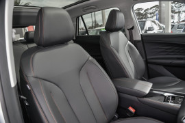 2025 MG HS AS33 Essence SUV