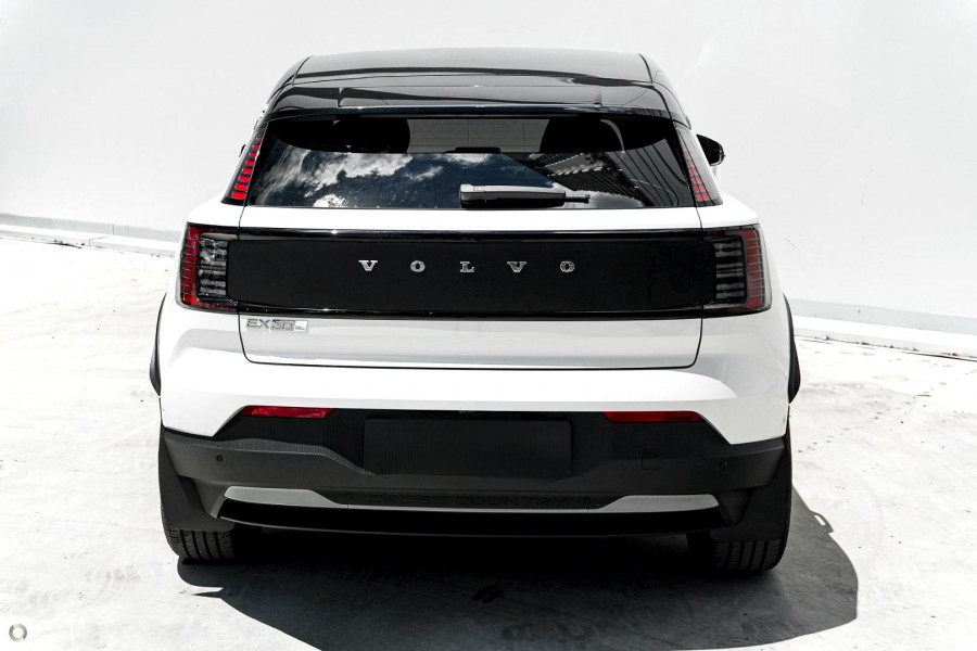 2026 Volvo EX30 Cross Country  Ultra Twin Motor Performance SUV Image 3