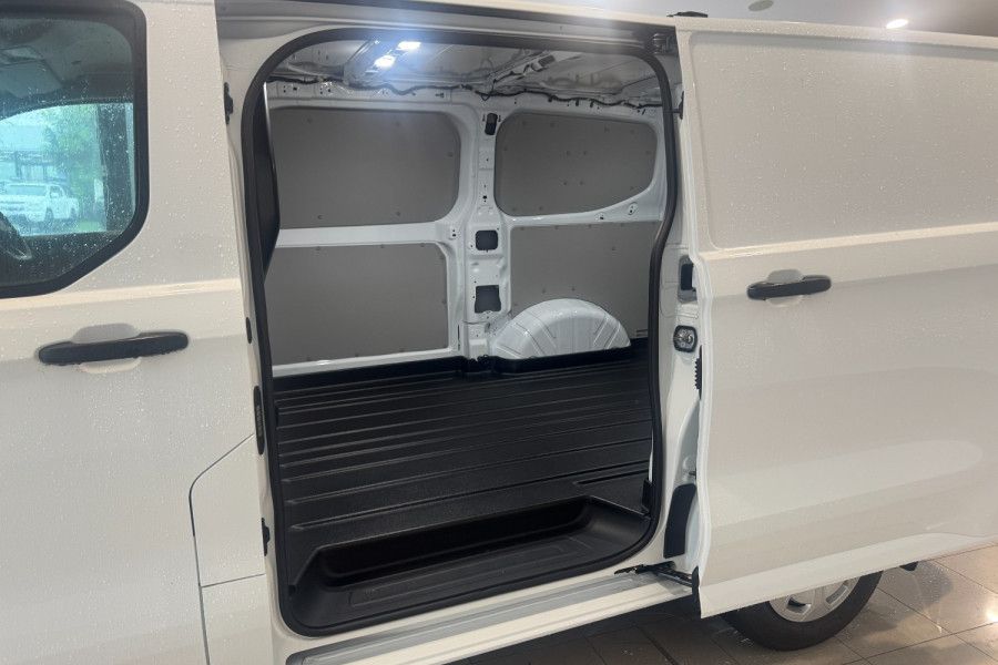 2024 MY24.50 Ford Transit Custom AV Trend SWB Van Image 21