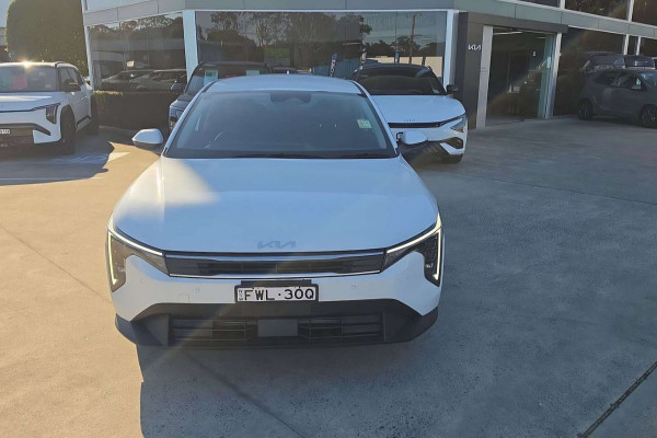 2025 MY26 Kia K4 CL4m S Hatch Image 2