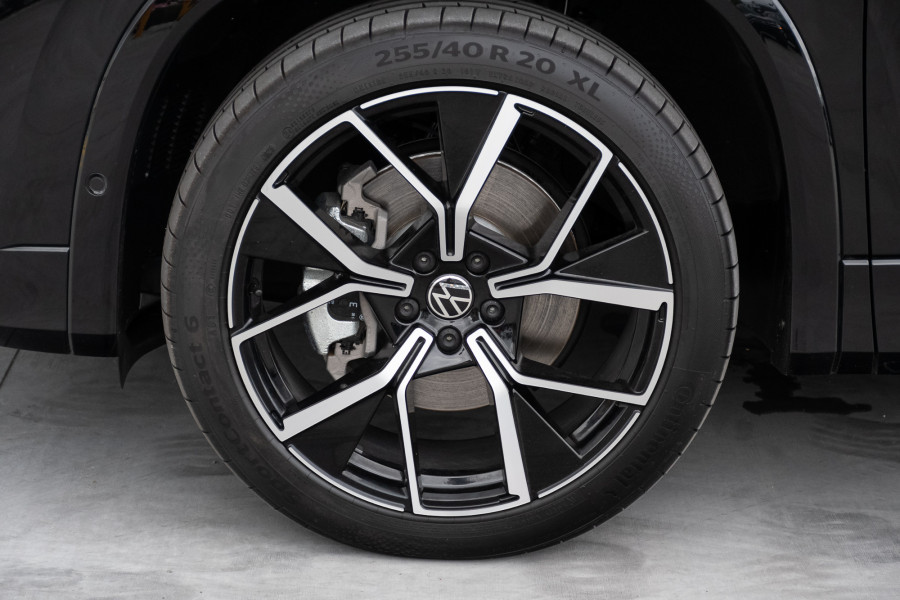 2025 Volkswagen Tayron R4 195TSI R-Line SUV Image 25
