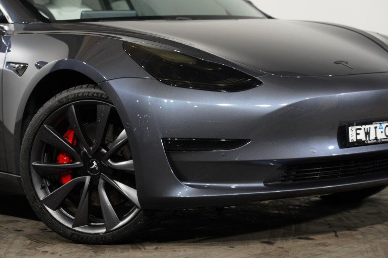 2020 tesla model 3 deals performance used