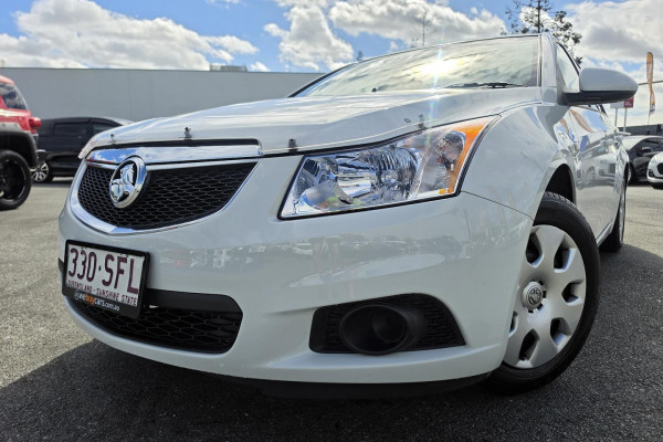 2012 MY13 Holden Cruze JH Series II CD Hatch Image 2