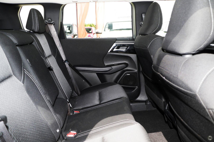2026 Mitsubishi Outlander ZM ES SUV Image 9