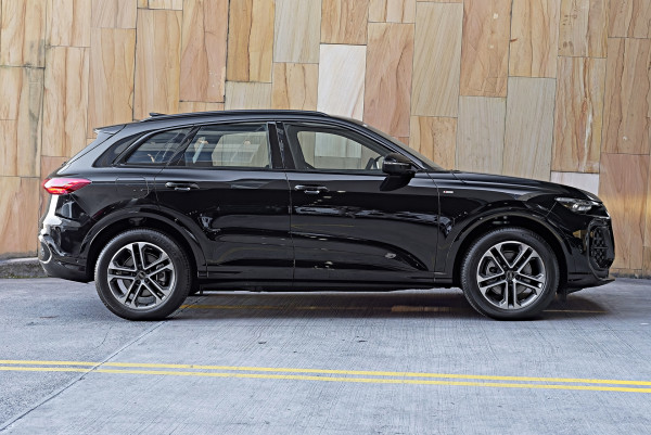 2025 Audi Q5 GU TFSI 150kW SUV image 3