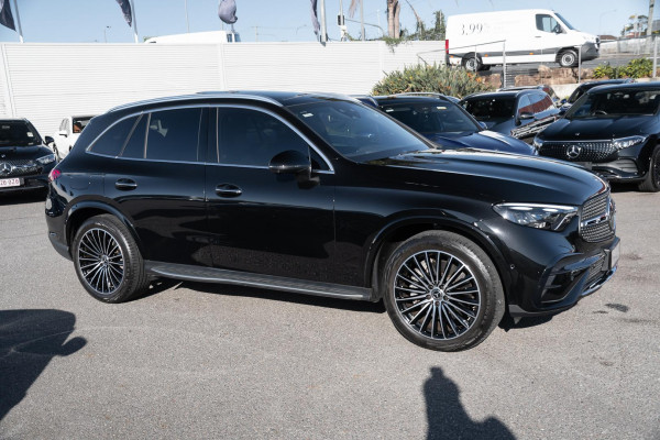 2023 Mercedes-Benz GLC-Class X254 GLC300 SUV image 3