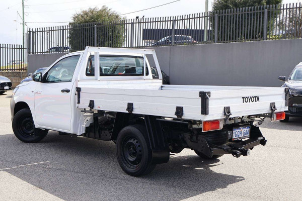 2018 Toyota HiLux TGN WorkMate Single Cab Chassis Image 2
