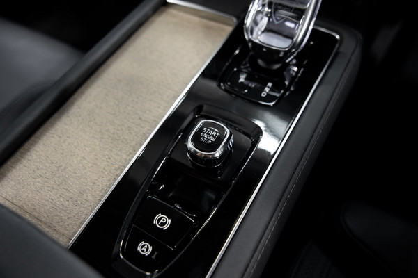 2025 Volvo XC90 L Series Ultra B5 Bright SUV Image 12