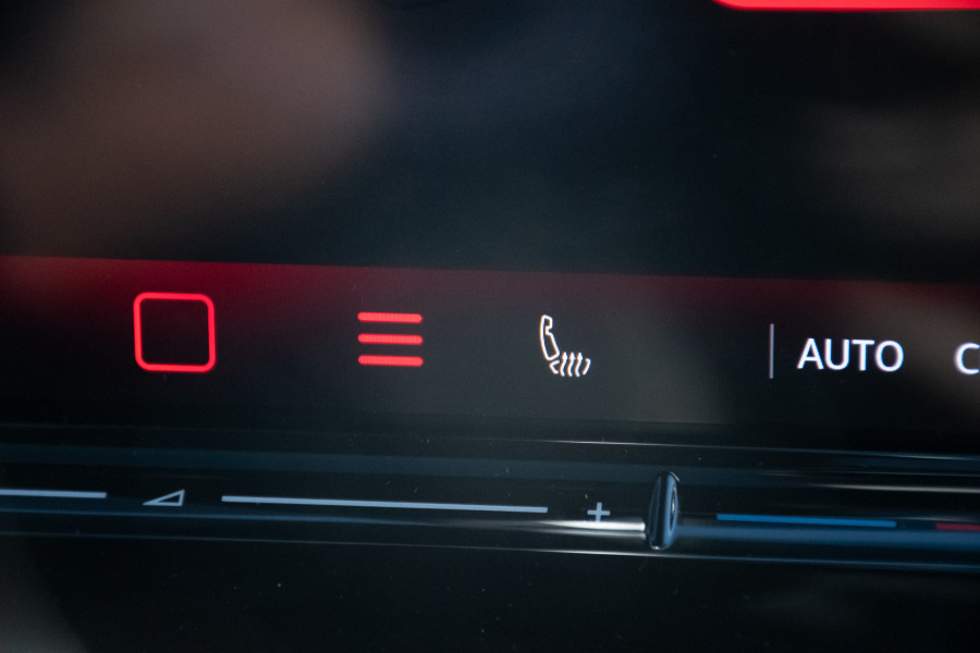 2025 Volkswagen ID. 5 E2 Pro SUV Image 19