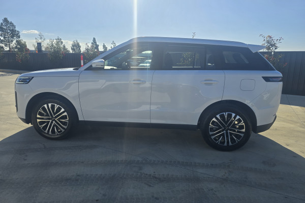 2026 Jaecoo J5  Track SUV Image 4