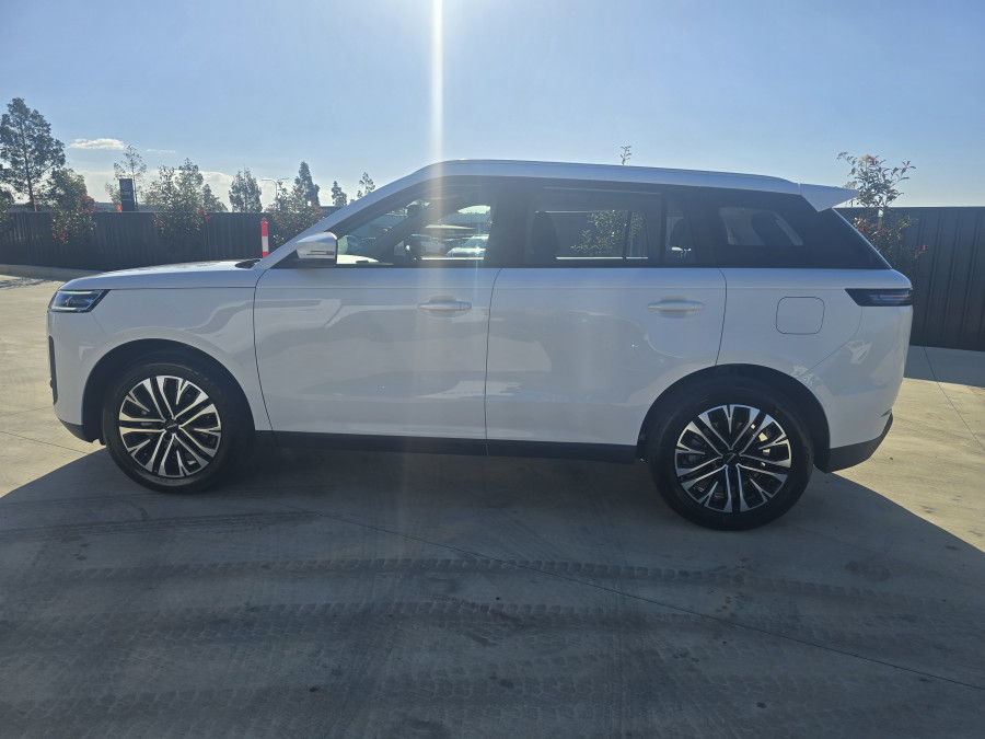 2026 Jaecoo J5  Track SUV Image 4