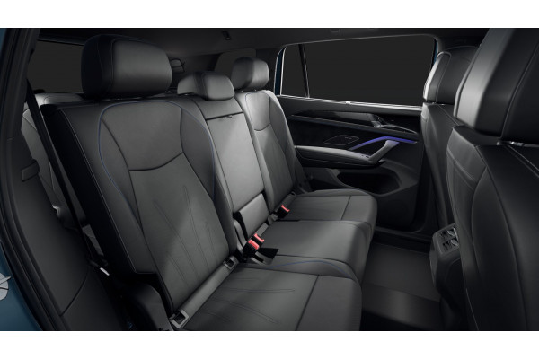 2025 MY26 Volkswagen Tayron R4 195TSI R-Line SUV Image 11