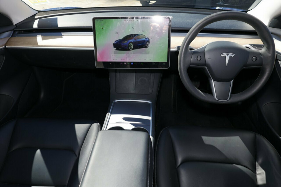 2022 Tesla Model 3  Long Range Sedan Image 5