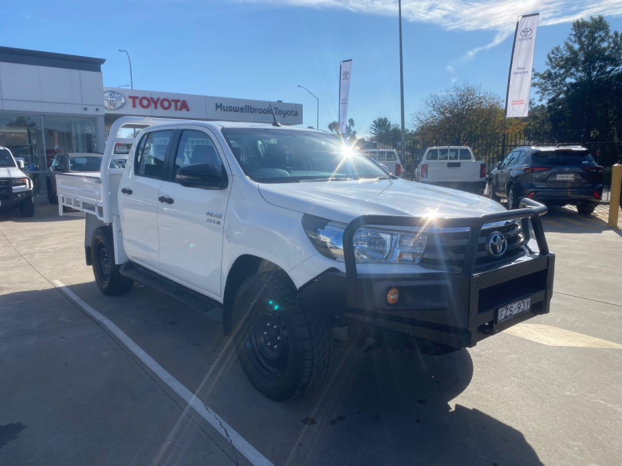 2018 Toyota HiLux  SR Double Cab Pick Up Image 1