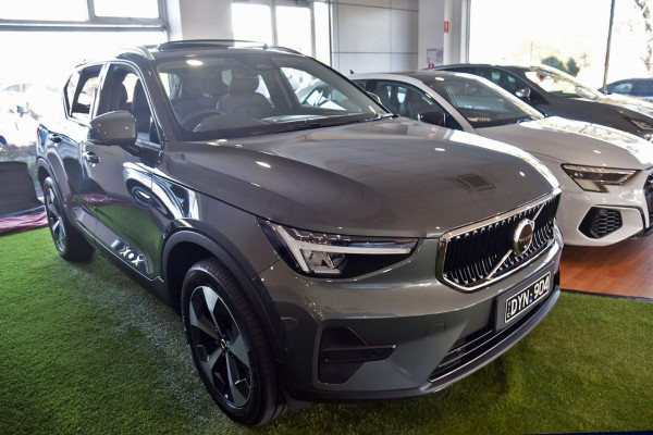 2026 Volvo XC40 XZ Plus B4 SUV Image 3