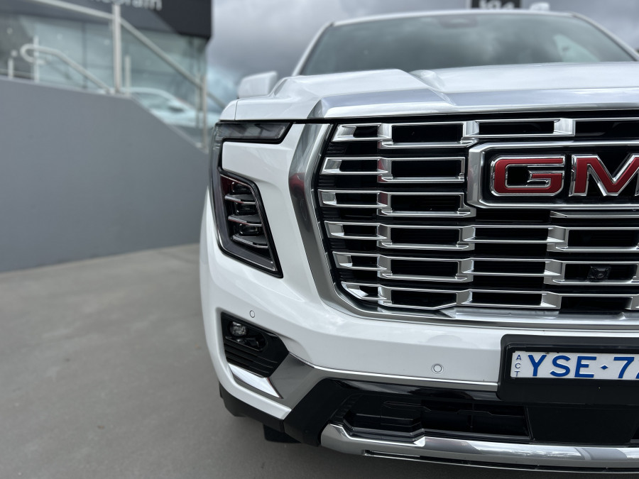 2025 Holden Yukon Denali Wagon Image 3