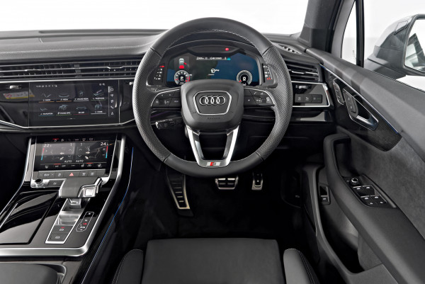 2026 MY25 Audi Q7 4M TDI 210kW S line SUV image 3