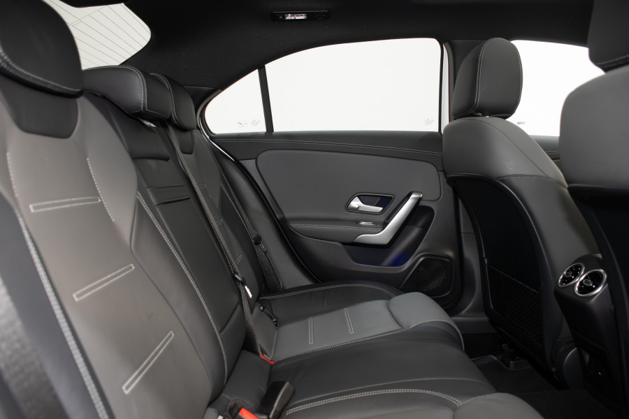 2022 Mercedes-Benz A-Class 4matic Sedan Image 3