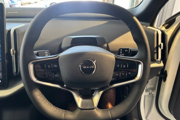 2024 MY25 Volvo EX30  Single Motor Extended Range Ultra SUV Image 11
