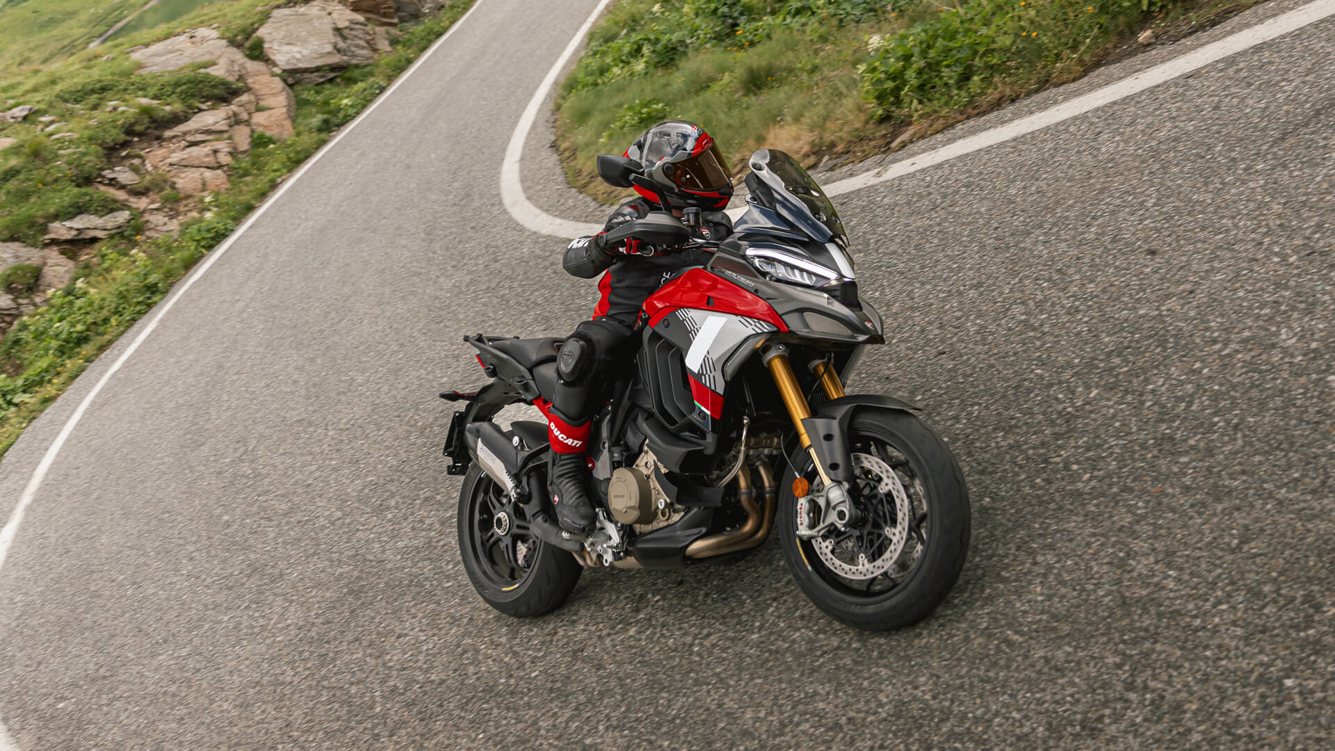New Ducati V4 Pikes Peak Image