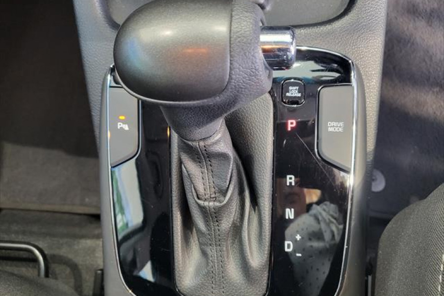 2018 Kia Cerato YD S Hatch Image 15