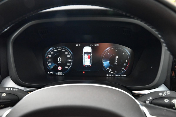 2019 MY20 Volvo XC60 UZ D4 Momentum SUV Image 6