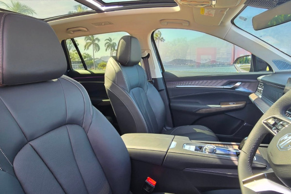2025 MG QS IS31 Essence SUV Image 2