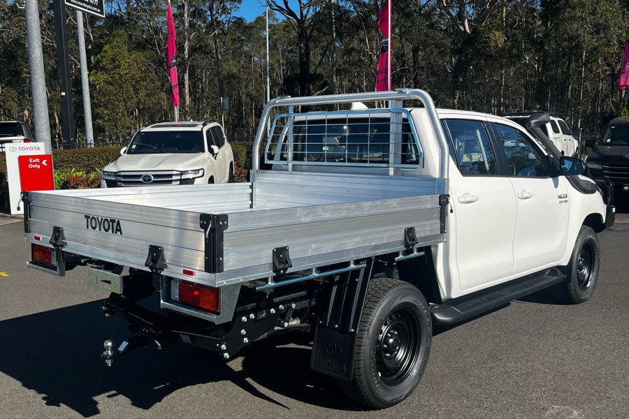 2025 MY24 Toyota HiLux GUN126R SR 4x4 FARM PACK Cab Chassis Image 14