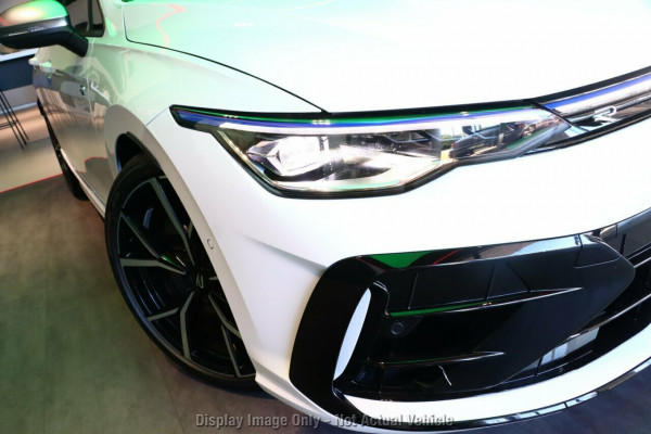 2026 Volkswagen Golf 8.5 R Hatch Image 2