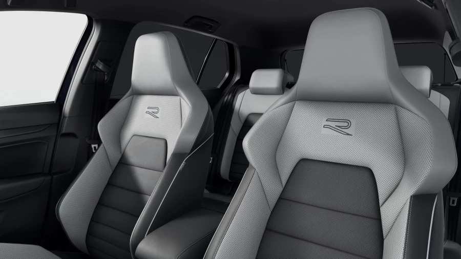 2025 Volkswagen Golf 8.5 110TSI R-Line Hatch Image 9