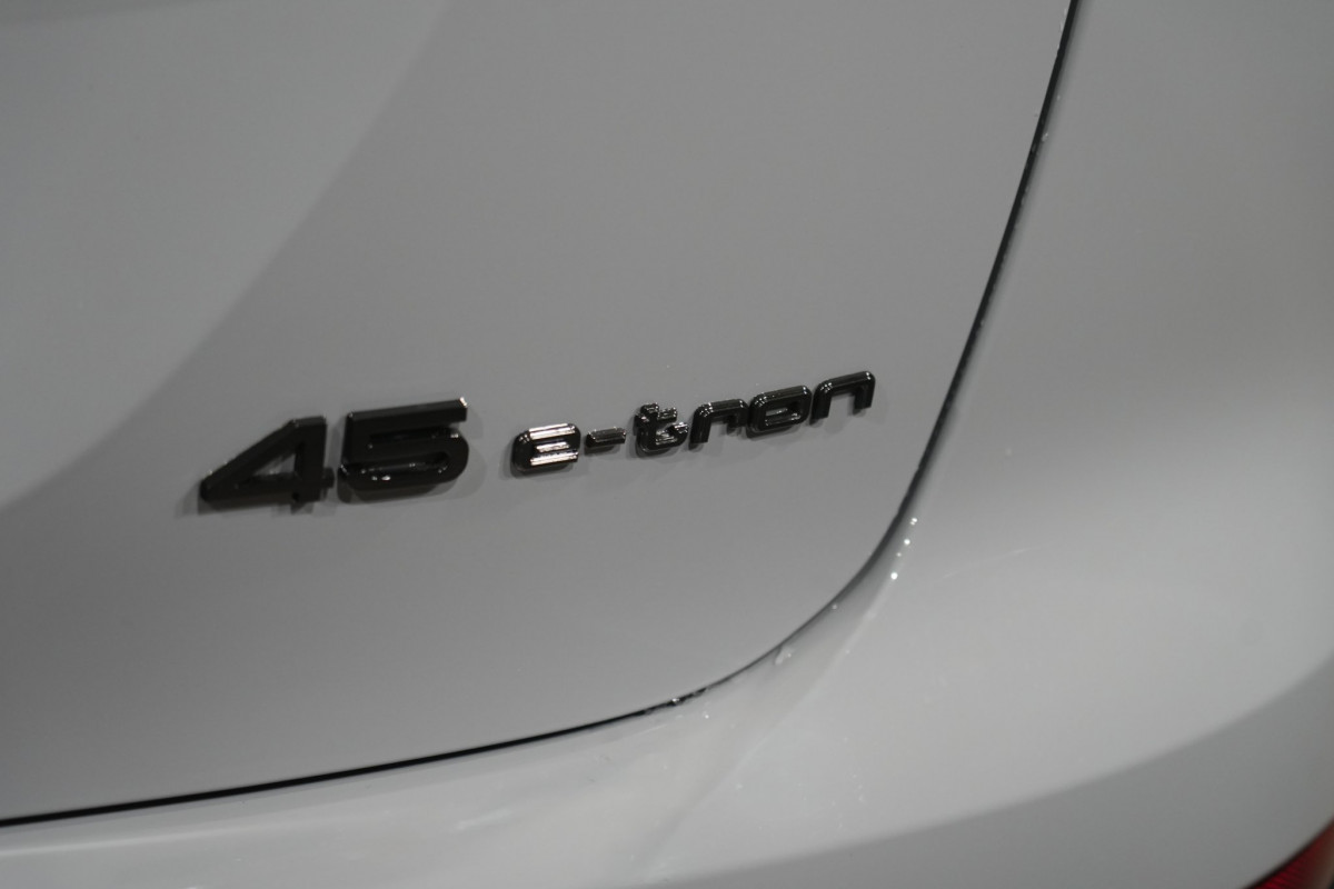2025 Audi Q4 e-tron F4 45 SUV