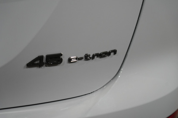 2025 Audi Q4 e-tron F4 45 SUV Image 10