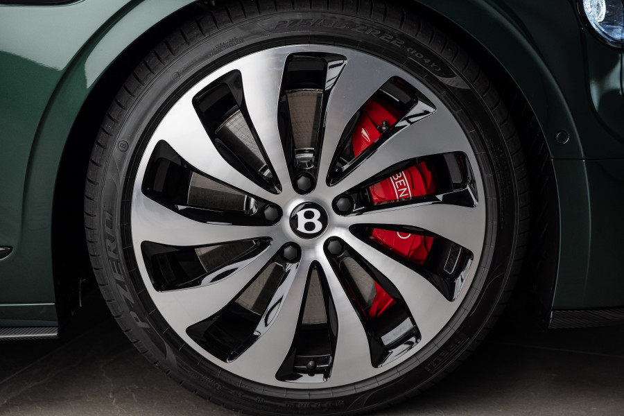 2023 Bentley Flying Spur 3S Azure V8 Sedan