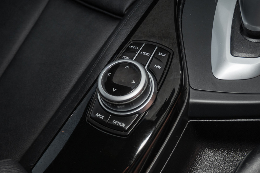 2017 BMW 1 Series 118i Sport Line Hatch Image 14