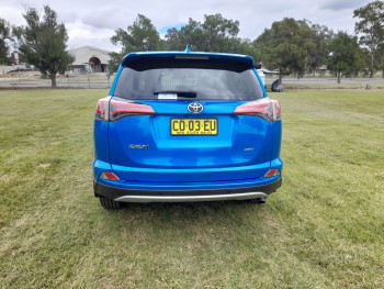 2017 [THIS VEHICLE IS SOLD] image 6