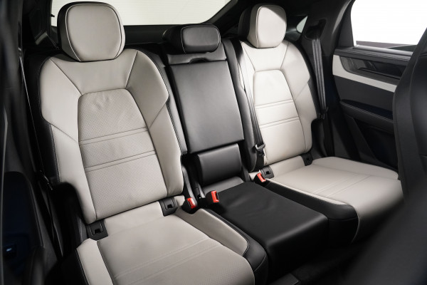 2024 Porsche Cayenne GTS SUV Image 36