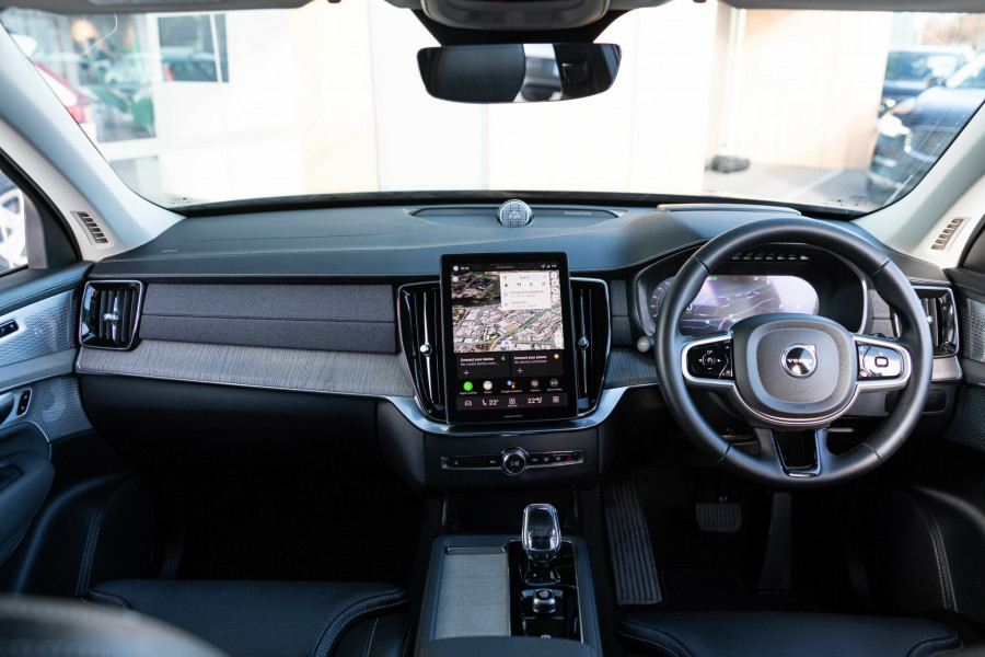 2025 MY26 Volvo XC90 L Series Ultra B5 Dark SUV Image 4