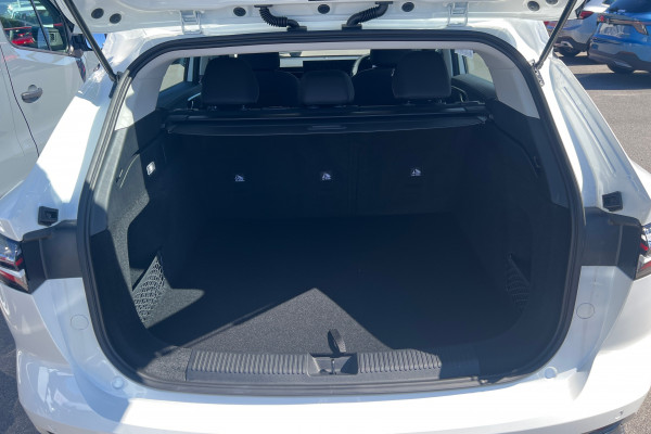 2025 MG HS AS33 Excite Hybrid SUV Image 12