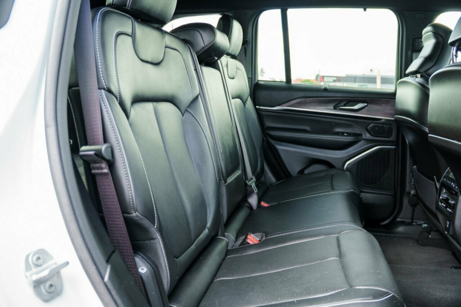 2022 MY23 Jeep Grand Cherokee WL L Overland SUV Image 10