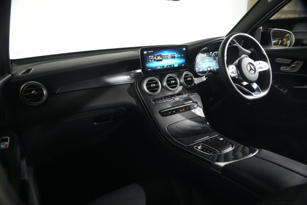 2022 Mercedes-Benz GLC-Class GLC300 SUV Image 12