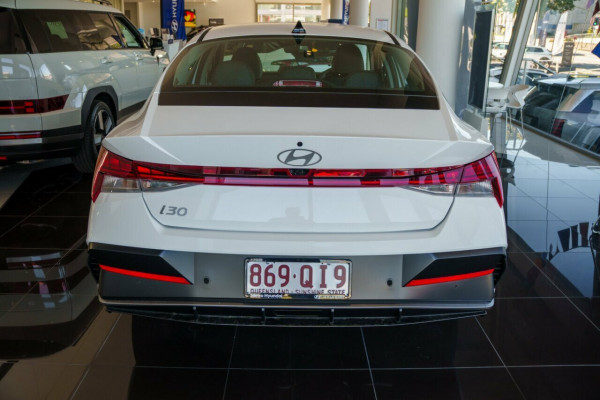 2026 Hyundai i30 CN7.V4 Elite Sedan Image 3