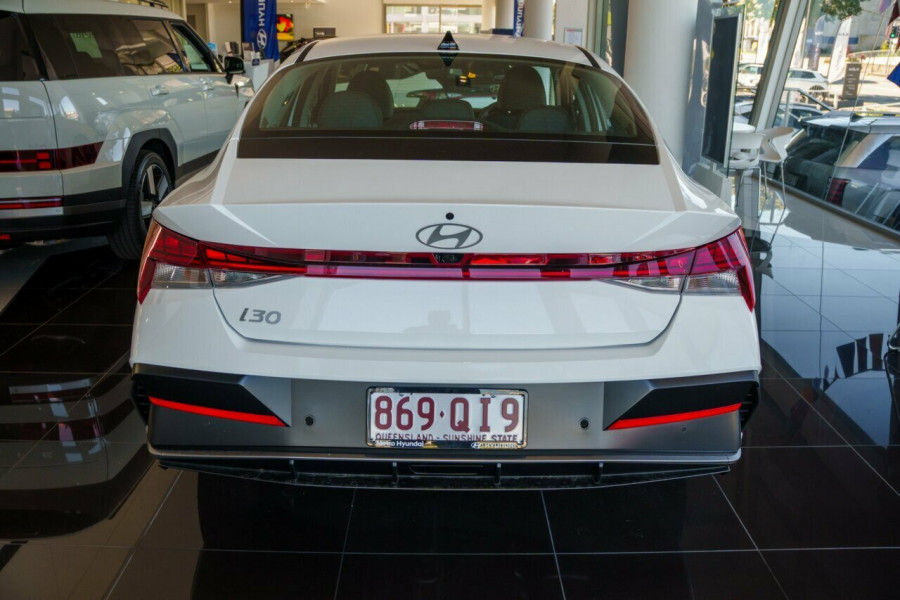 2026 Hyundai i30 CN7.V4 Elite Sedan Image 3