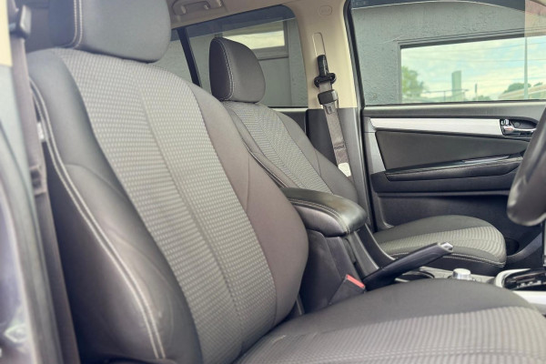 2018 Isuzu MU-X LS-U SUV Image 15