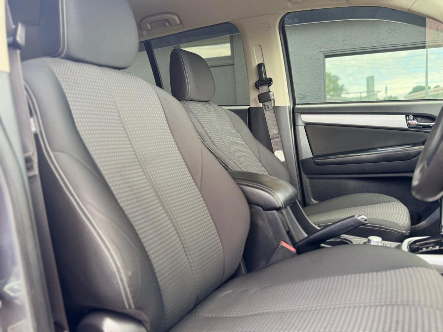 2018 Isuzu MU-X LS-U SUV Image 15