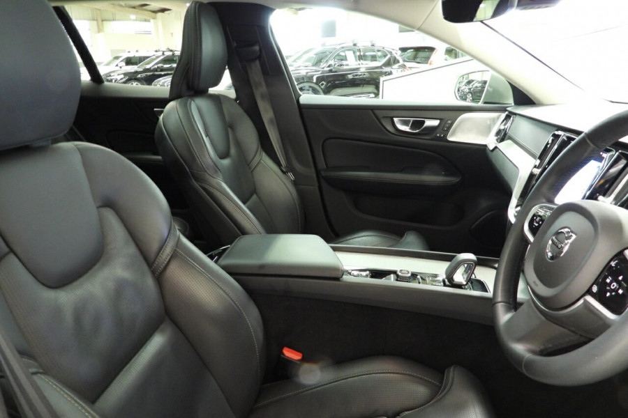 2021 MY22 Volvo V60 Cross Country Z Series B5 Convertible Image 19
