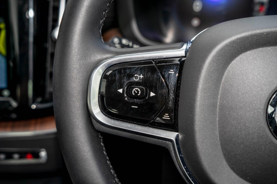 2023 Volvo XC60 UZ Ultimate B6 Dark SUV Image 12